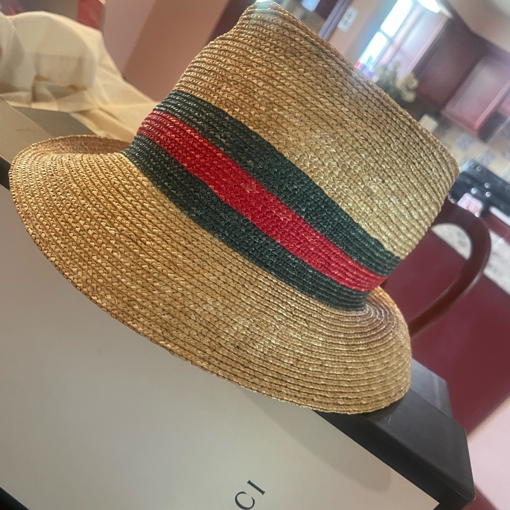 COPY - COPY - Authentic Gucci straw fedora hat size small.